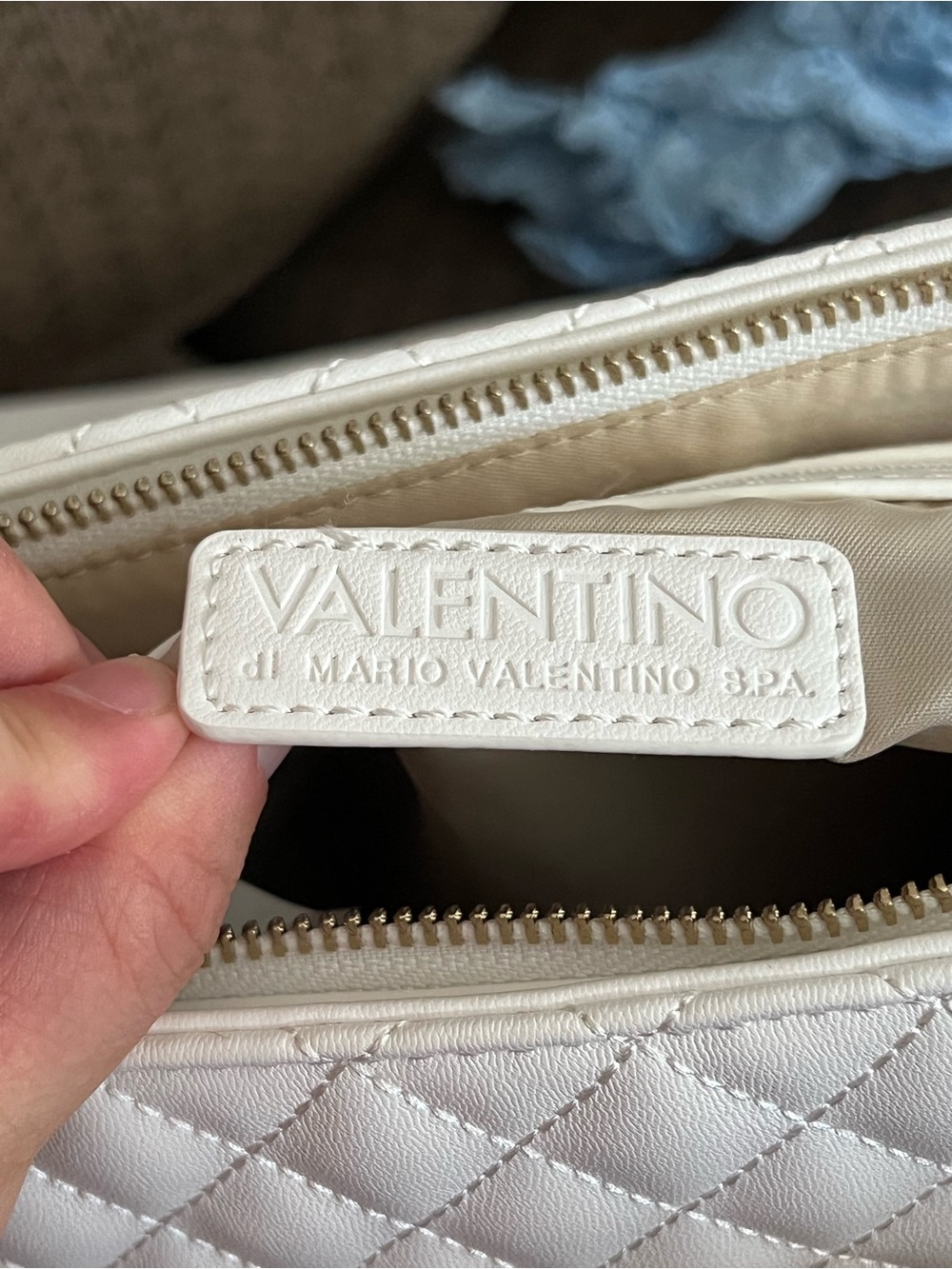 Valentino by Mario Valentino Margaritas White Quilted Chain Shoulder Bag - Picture 13 of 15